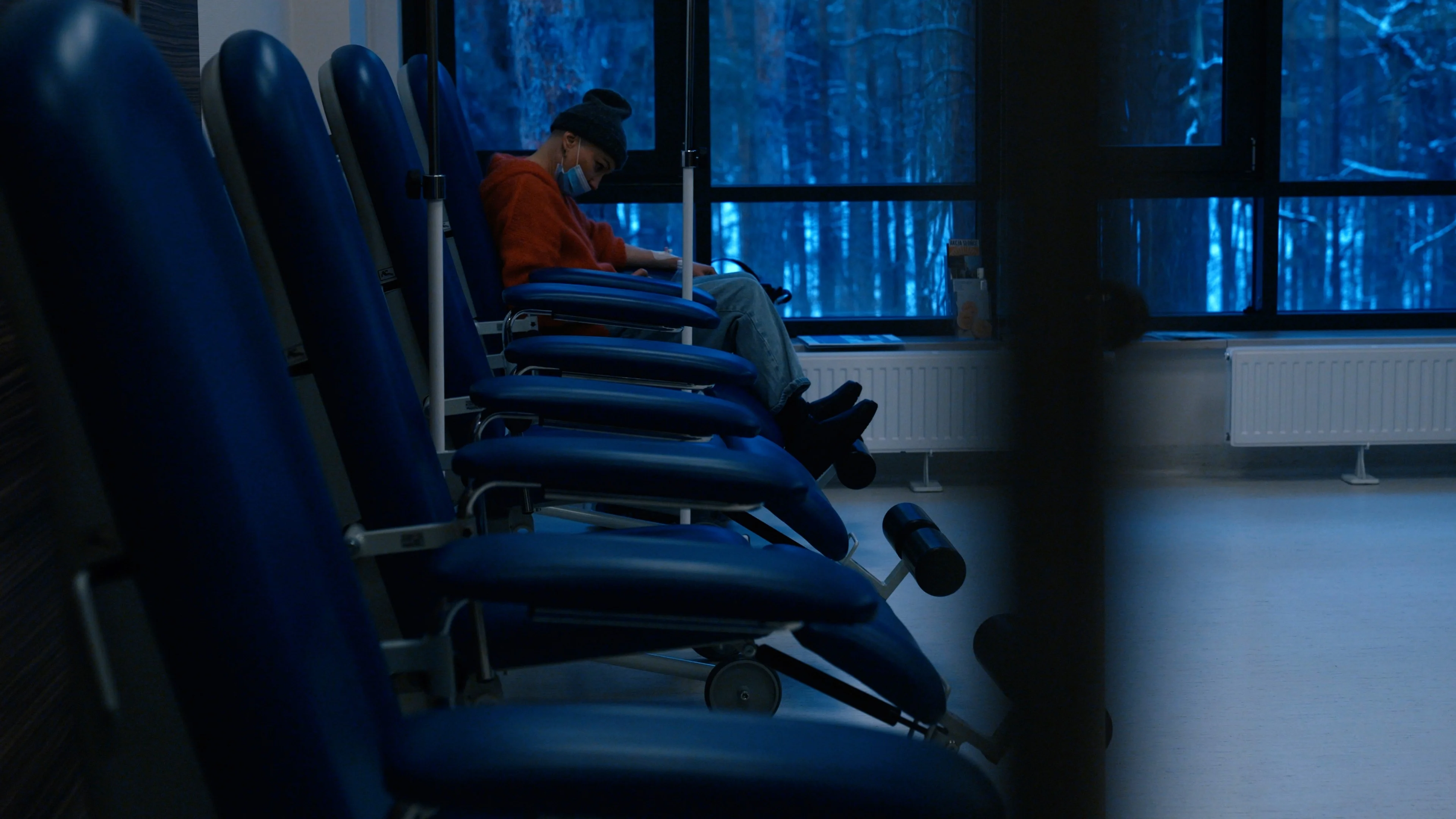 Magda Atkins during a chemotherapy infusion